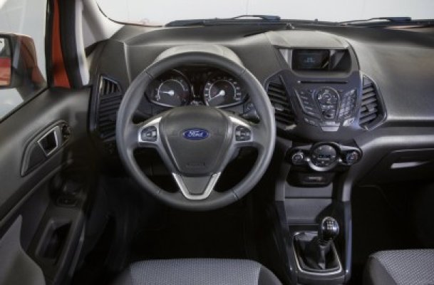 Ford opreşte pentru 9 zile producţia la fabrica din Craiova, în luna septembrie